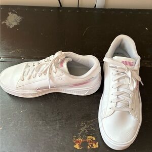 Puma Women's White and Pink Sneakers